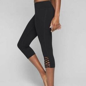 Athleta Black Capri Leggings Criss Cross XS